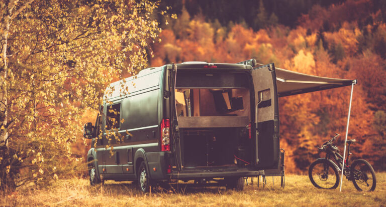 ¿Dónde Aparcar Y Pernoctar Legalmente En Autocaravana?